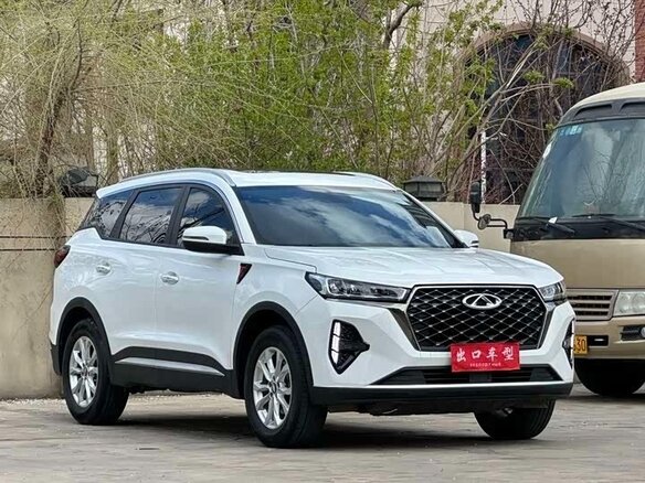 2023 Chery Tiggo 7 Plus I Рестайлинг, белый - вид 2