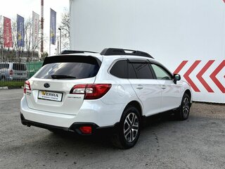 2020 Subaru Outback V Рестайлинг, белый, 2770000 рублей, вид 5
