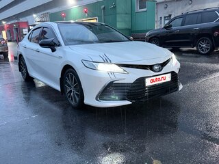 2022 Toyota Camry VIII (XV70) Рестайлинг, белый, 2600000 рублей, вид 3