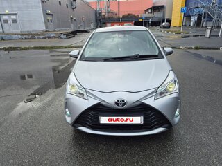 2019 Toyota Vitz III (XP130) Рестайлинг, серебристый, 1250000 рублей, вид 2