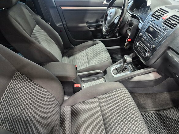 2010 Volkswagen Jetta V, чёрный, 699000 рублей - вид 17