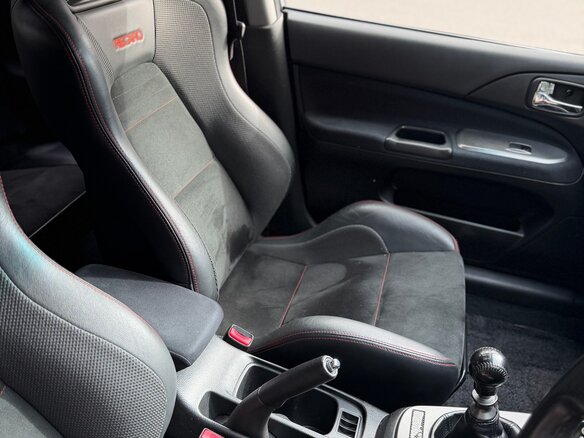 2001 Mitsubishi Lancer Cedia IX, серебристый - вид 27