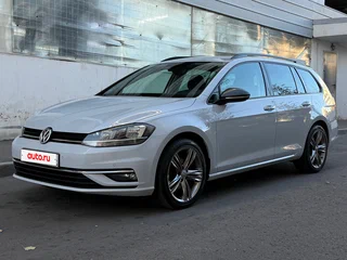2017 Volkswagen Golf VII Рестайлинг, белый, 1800000 рублей, вид 1