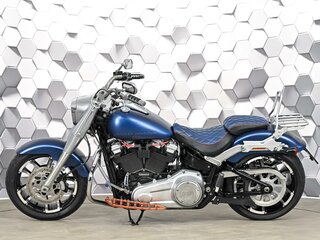 2018 Harley-Davidson Fat Boy, синий, 1757000 рублей, вид 4