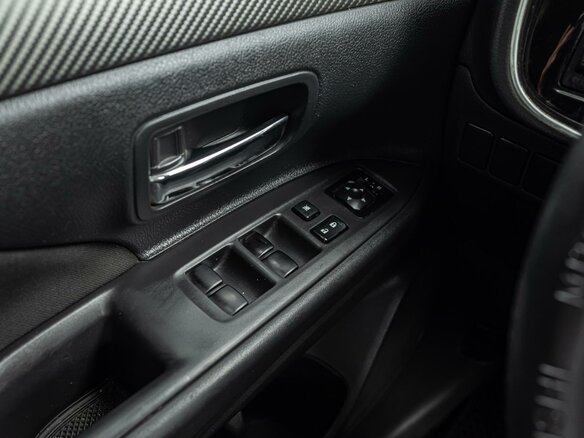 2013 Mitsubishi Outlander II Рестайлинг, серебристый, 1180000 рублей - вид 14