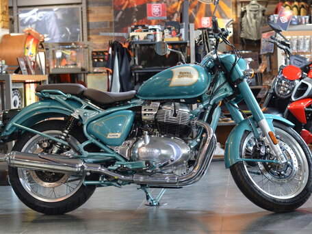 2026 Royal Enfield Classic 650, голубой, 722000 рублей, вид 3