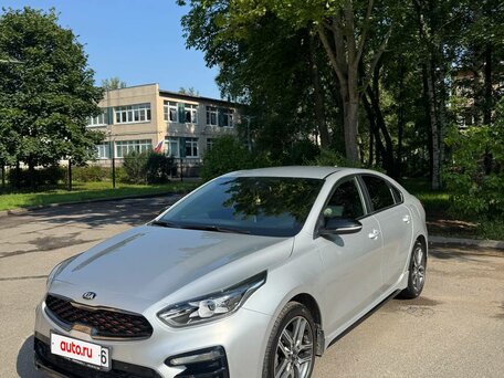 2021 Kia Cerato IV, серебристый, 1600000 рублей, вид 1