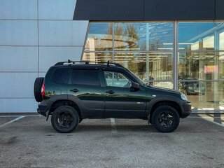 2016 Chevrolet Niva I Рестайлинг, зелёный, 650000 рублей, вид 5