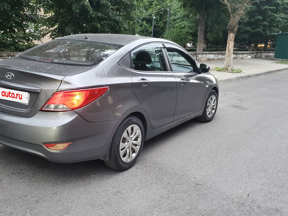 2014 Hyundai Solaris I Рестайлинг, серый, 500000 рублей - вид 2