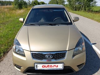 2010 Kia Rio II Рестайлинг, бежевый, 420000 рублей, вид 1