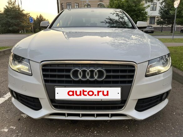 2011 Audi A4 IV (B8), белый