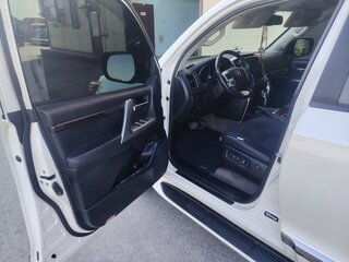2013 Toyota Land Cruiser 200 Series Рестайлинг 1, белый, 3650000 рублей, вид 4
