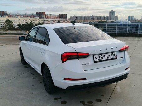 2020 Skoda Rapid II, белый, 1349000 рублей, вид 5