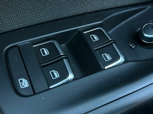 2016 Audi Q3 I (8U) Рестайлинг, белый, 1880000 рублей - вид 15