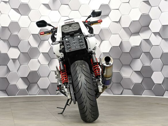 2017 Honda CB 1300, белый, 899000 рублей - вид 5