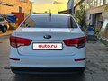 2015 Kia Rio III Рестайлинг, белый, 1100000 рублей - вид 4