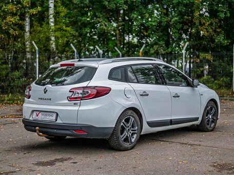 2010 Renault Megane III, белый, 688000 рублей, вид 2