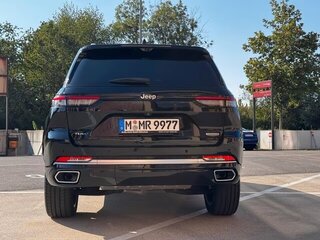 2024 Jeep Grand Cherokee 4xe V (WL), чёрный, 9165325 рублей, вид 5