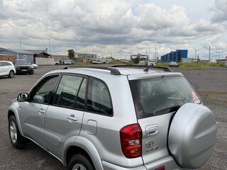 2004 Toyota RAV4 II (XA20) Рестайлинг, серебристый, 620000 рублей, вид 3