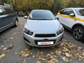 2013 Chevrolet Aveo II, серебристый, 980000 рублей, вид 4