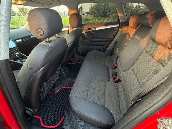 2009 Audi A3 II (8P) Рестайлинг 2, красный, 859000 рублей - вид 27