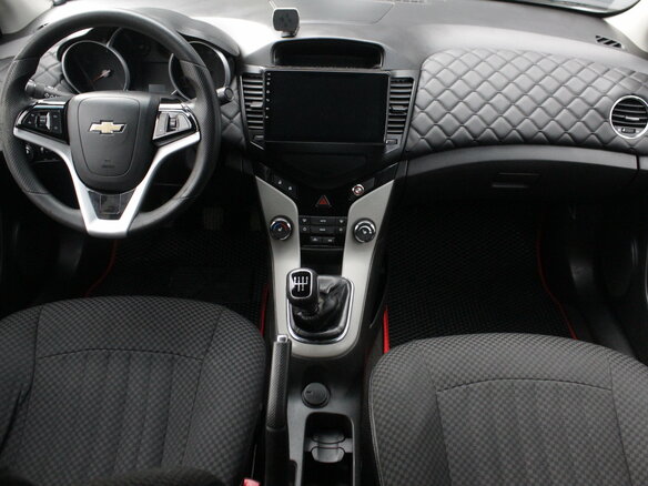 2011 Chevrolet Cruze I, белый, 645000 рублей - вид 6