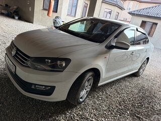 2015 Volkswagen Polo V Рестайлинг, белый, 870000 рублей, вид 2