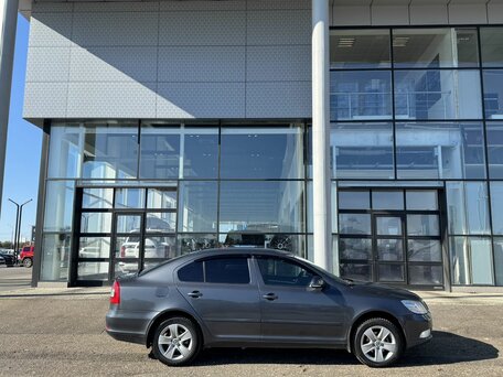 2011 Skoda Octavia II (A5) Рестайлинг, серый, 595000 рублей, вид 5