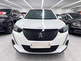 2022 Peugeot 2008 II, белый, 1400000 рублей, вид 2