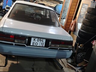 1986 Toyota Vista II (V20), белый, 250000 рублей, вид 1
