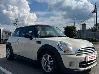 2012 Mini Hatch Cooper II (R56) Рестайлинг, белый, 950000 рублей, вид 1