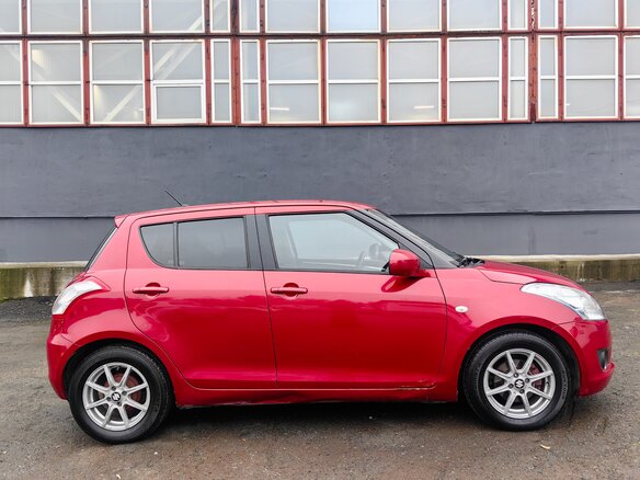 2011 Suzuki Swift IV, красный, 640000 рублей - вид 3