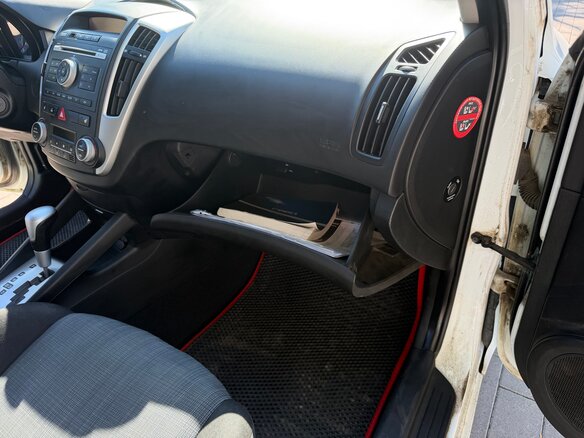 2011 Kia Ceed I Рестайлинг, белый, 805000 рублей - вид 34