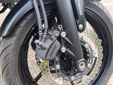 2021 Kawasaki Z 650, чёрный, 770000 рублей, вид 3