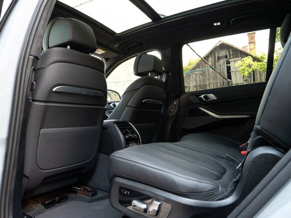 2025 BMW X7 40d I (G07) Рестайлинг, серый, 11997029 рублей - вид 12