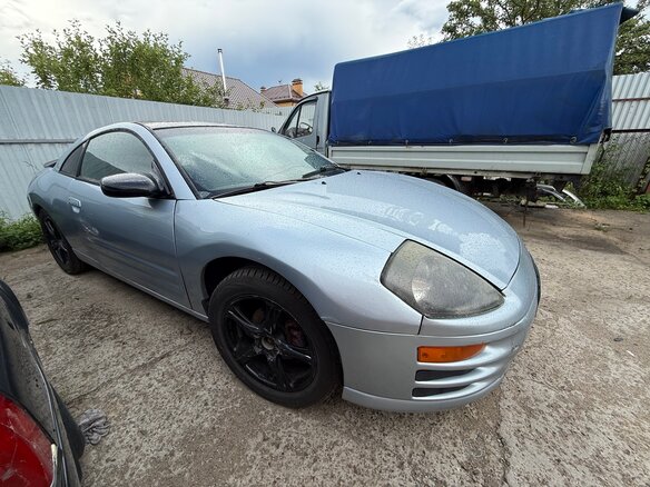 2000 Mitsubishi Eclipse III, серебристый - вид 1