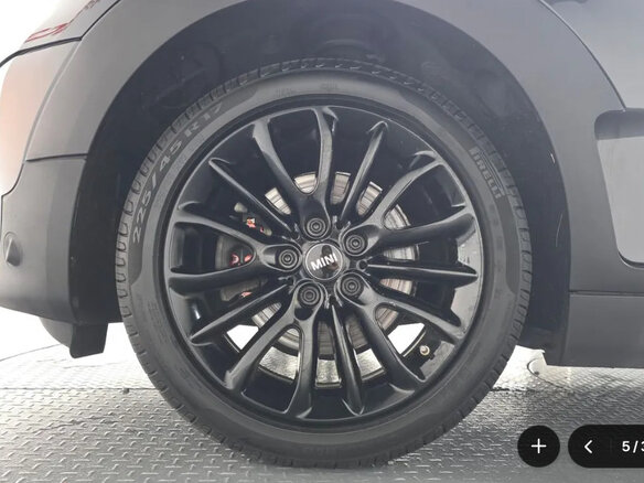 2023 Mini Clubman Cooper II Рестайлинг, чёрный, 1750000 рублей - вид 5