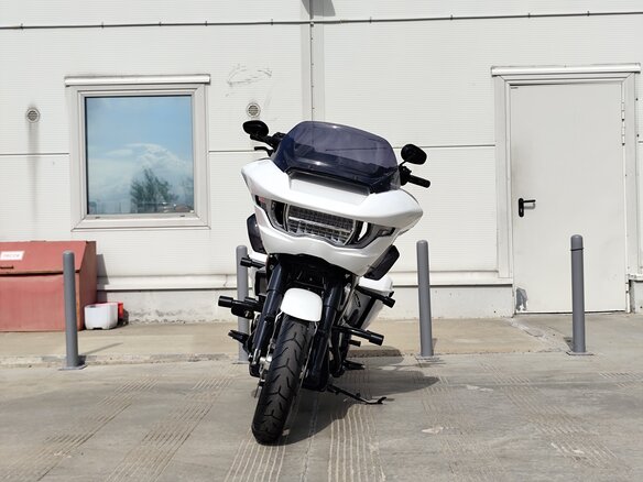 2025 Harley-Davidson Road Glide, белый, 2450000 рублей - вид 2