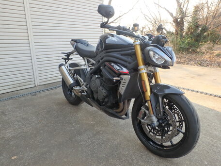 2022 Triumph Speed Triple, чёрный, 1390000 рублей, вид 1
