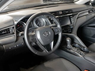 2021 Toyota Camry VIII (XV70), чёрный, 2265000 рублей, вид 5