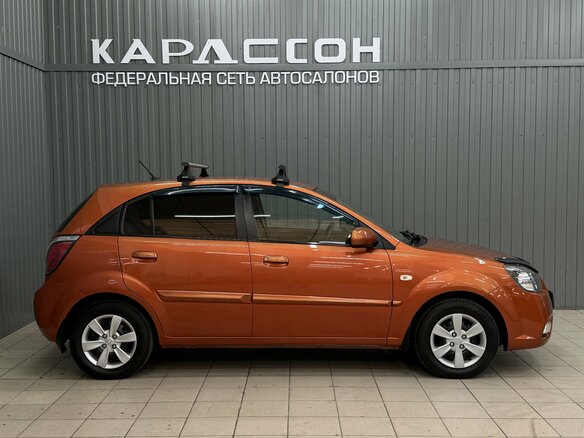 2010 Kia Rio II Рестайлинг, оранжевый, 620000 рублей - вид 5
