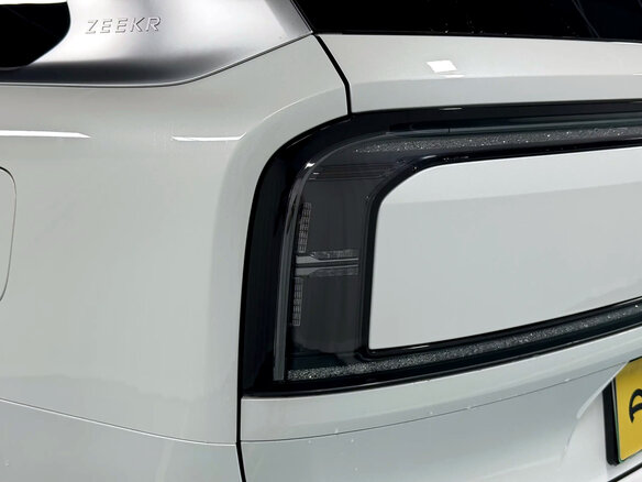 2026 Zeekr 9X 55 kWh (до 3.5 т), белый, 9800700 рублей - вид 13