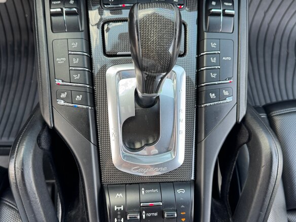 2012 Porsche Cayenne Diesel II (958), чёрный, 2590000 рублей - вид 10