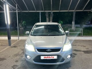 2008 Ford Focus II Рестайлинг, серебристый, 465000 рублей, вид 1