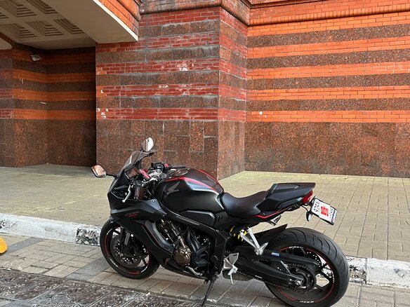 2020 Honda CBR 650R, чёрный, 850000 рублей - вид 1