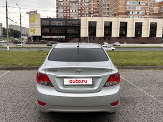 2013 Hyundai Solaris I, серебристый, 750000 рублей, вид 5