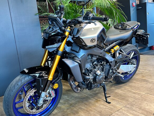2025 Yamaha MT-09 (FZ-09), чёрный, 1390000 рублей - вид 6