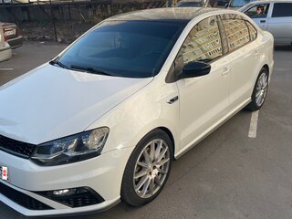 2018 Volkswagen Polo V Рестайлинг, белый, 1550000 рублей, вид 1