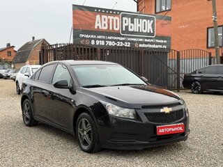 2011 Chevrolet Cruze I, чёрный, 700000 рублей, вид 1
