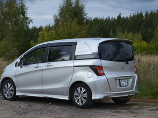 2013 Honda Freed I Рестайлинг, серебристый, 1000000 рублей, вид 5